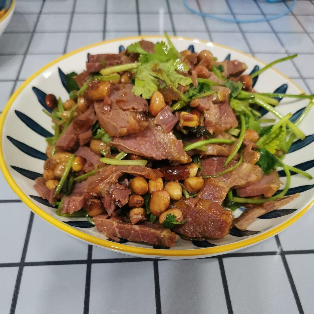 香菜拌牛肉