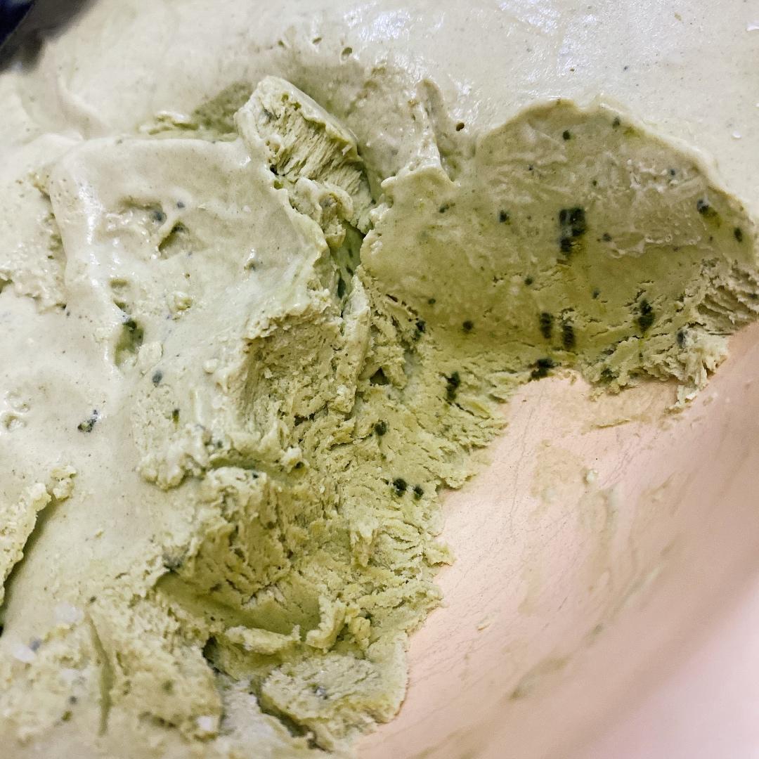 抹茶白巧冰淇淋