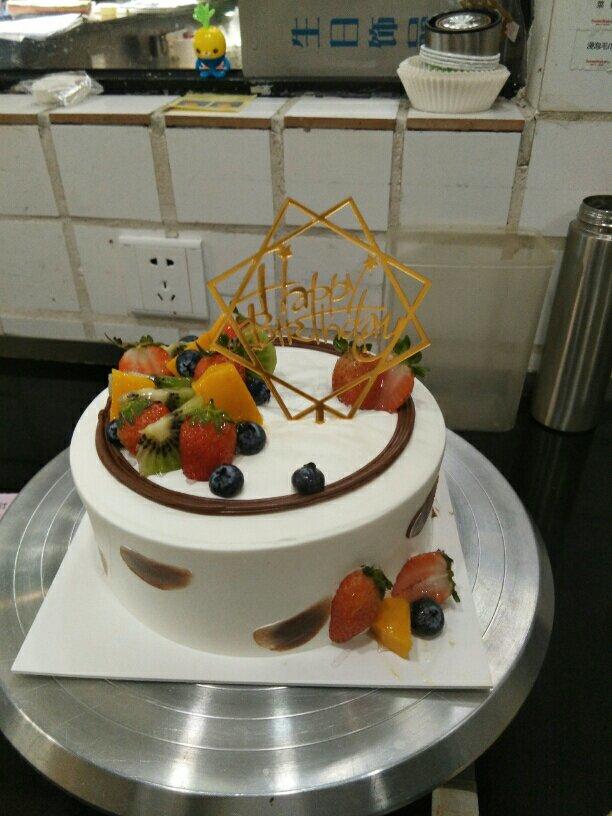 【视频】草莓奶油蛋糕～新手福音 戚风也可以不用分蛋啦