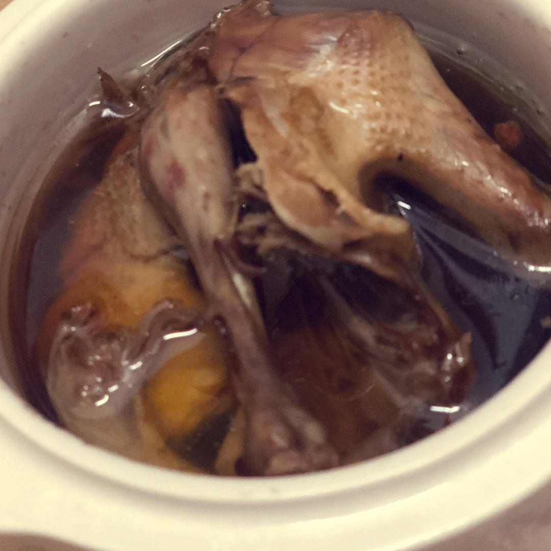 黑蒜陈皮炖排骨汤