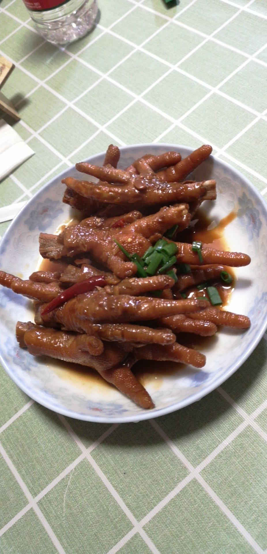 好吃到吸指头的软糯销魂卤鸡爪的全部作品