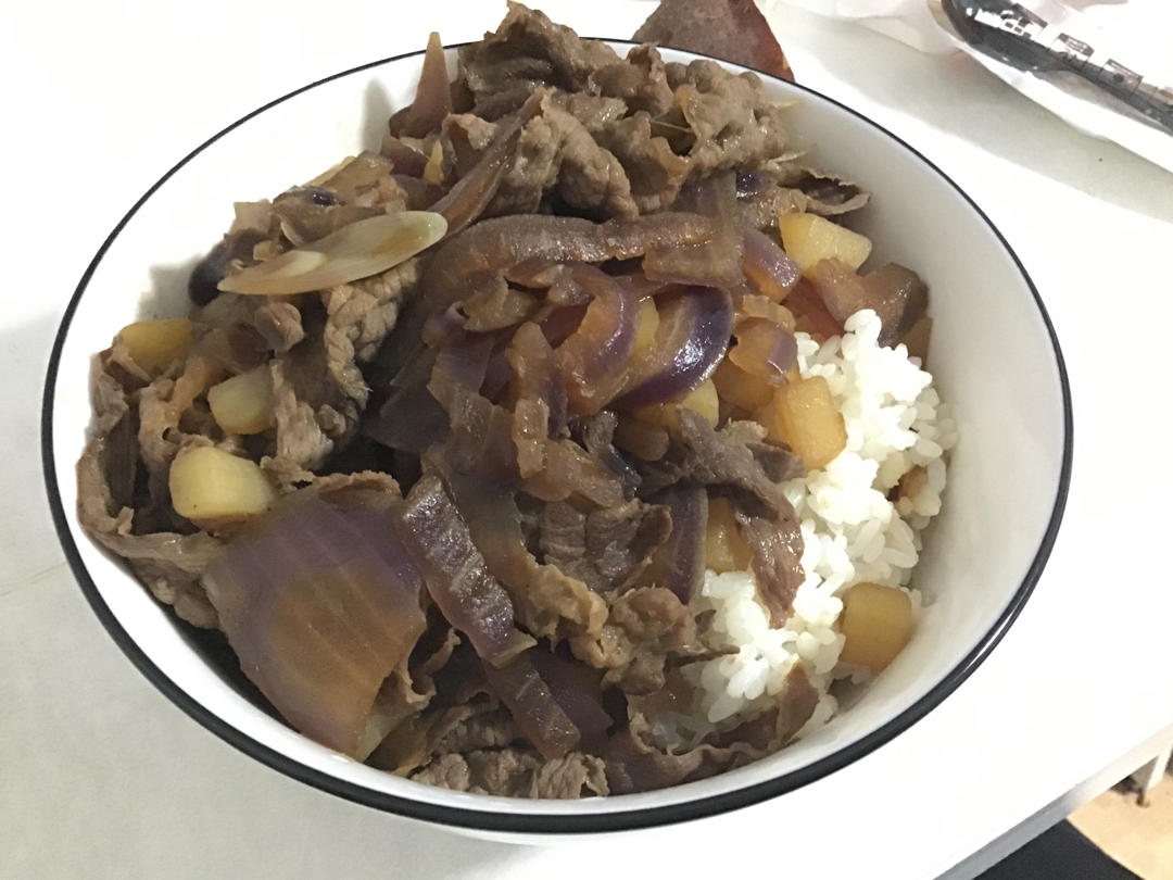 好吃到舔碗底的土豆肥牛拌饭