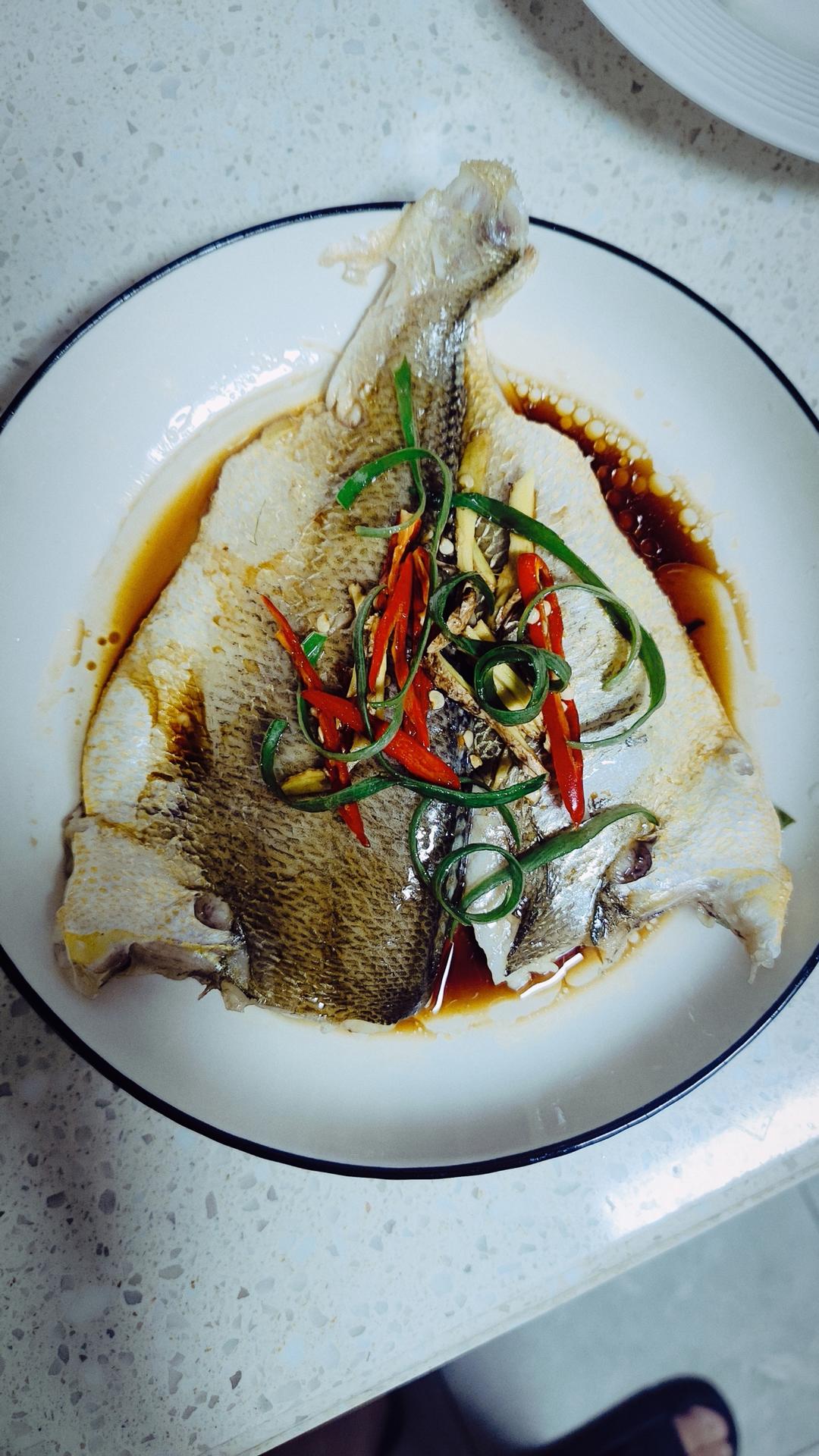 10分钟做 清蒸鲈鱼 （附切鱼图解）