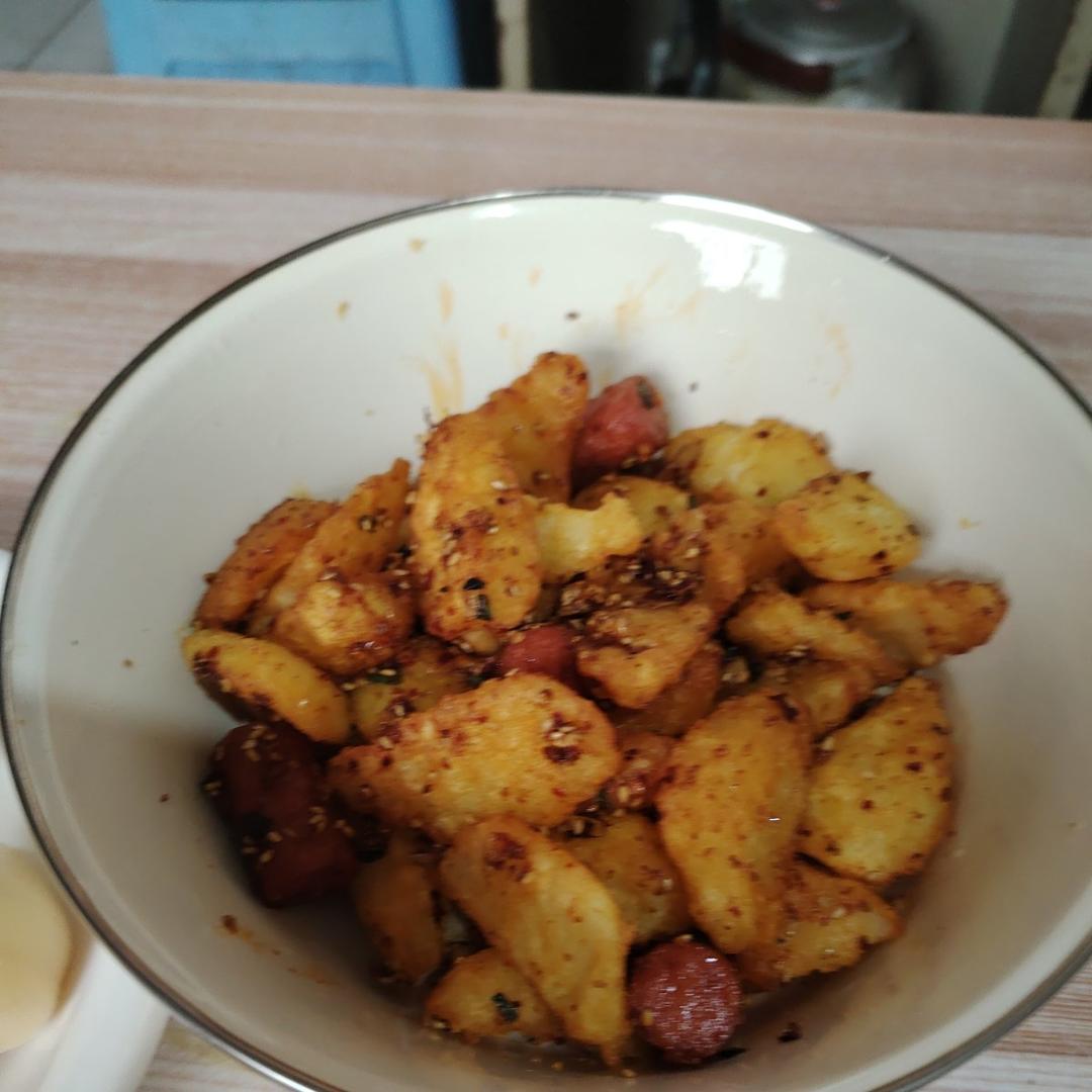 香辣孜然土豆火腿肠～秒杀烧烤店！！
