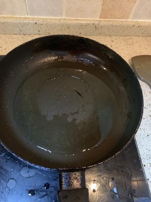 简单又美味的水煎饺子（韭菜鸡蛋豆腐馅料制作过程)的做法 步骤6