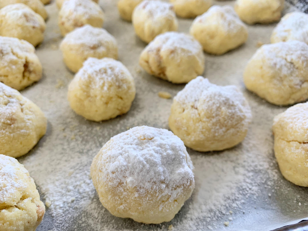 小嶋流美的山核桃雪球饼