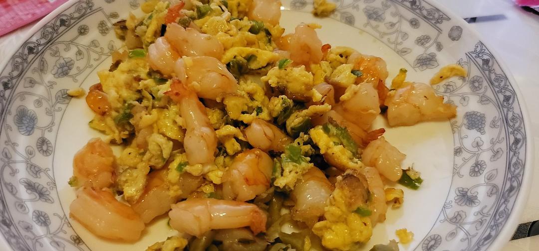 鲜虾炒蛋+太太乐鲜鸡汁、芝麻香油
