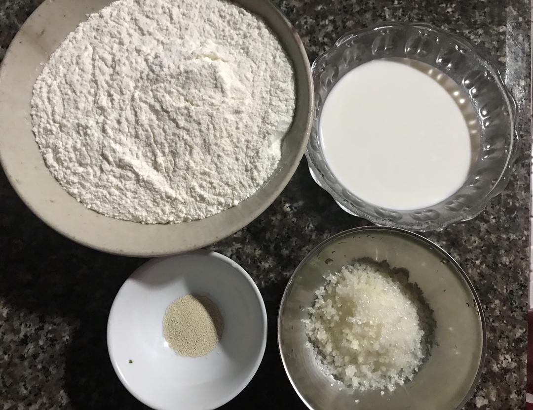 纯奶手撕吐司的做法 步骤1