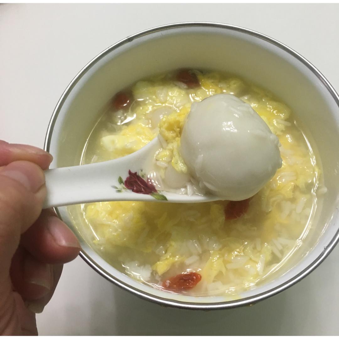 酒酿鸡蛋圆子羹