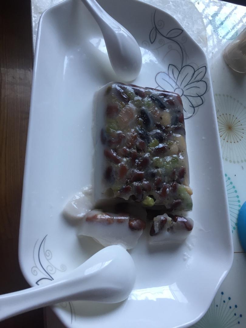 椰汁红豆糕-白凉粉