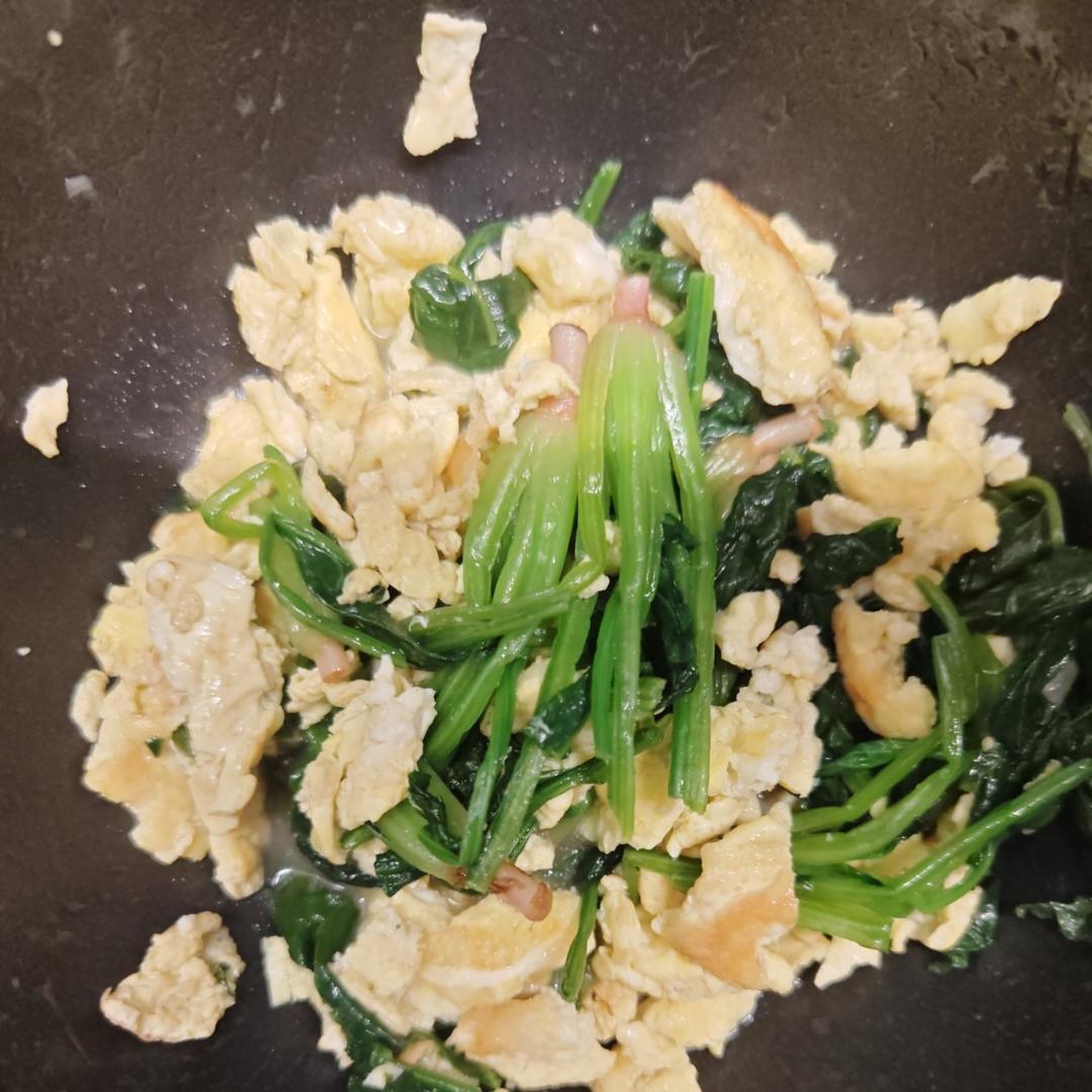 菠菜炒鸡蛋