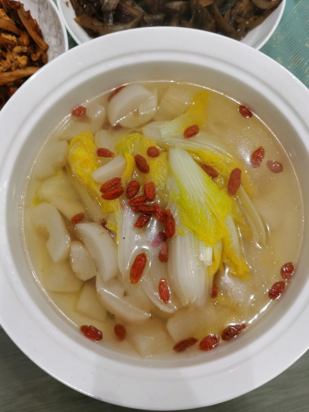 白萝卜白菜汤