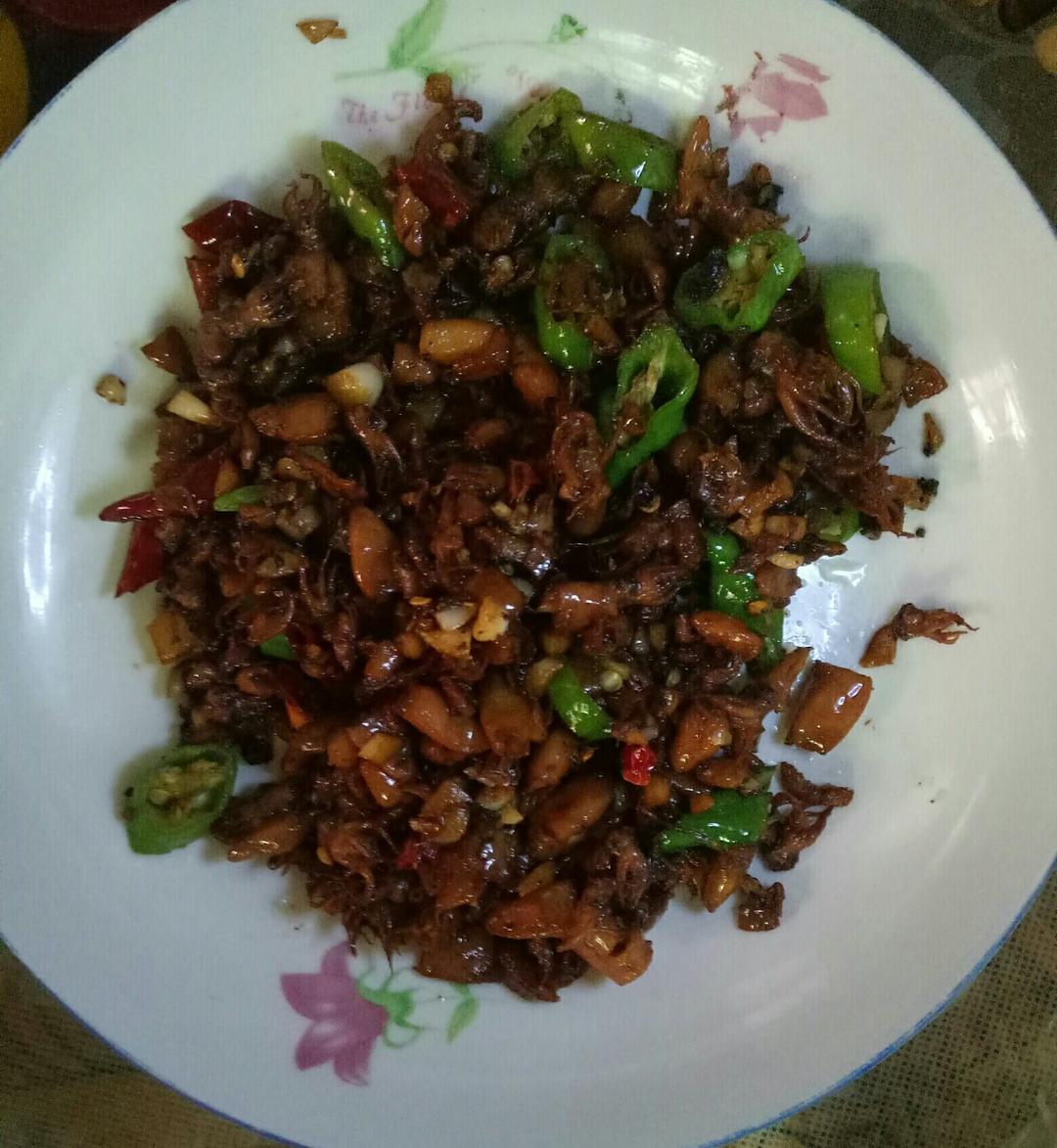 双椒炒墨鱼