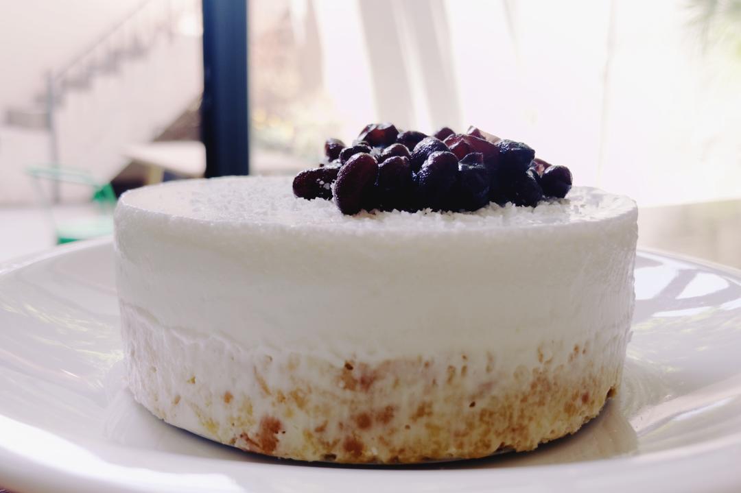 椰香蜜豆慕斯蛋糕