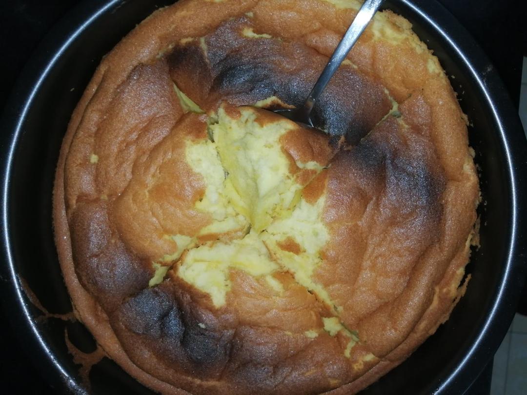 纸杯蛋糕(小熊烤箱版，手动打发蛋白)