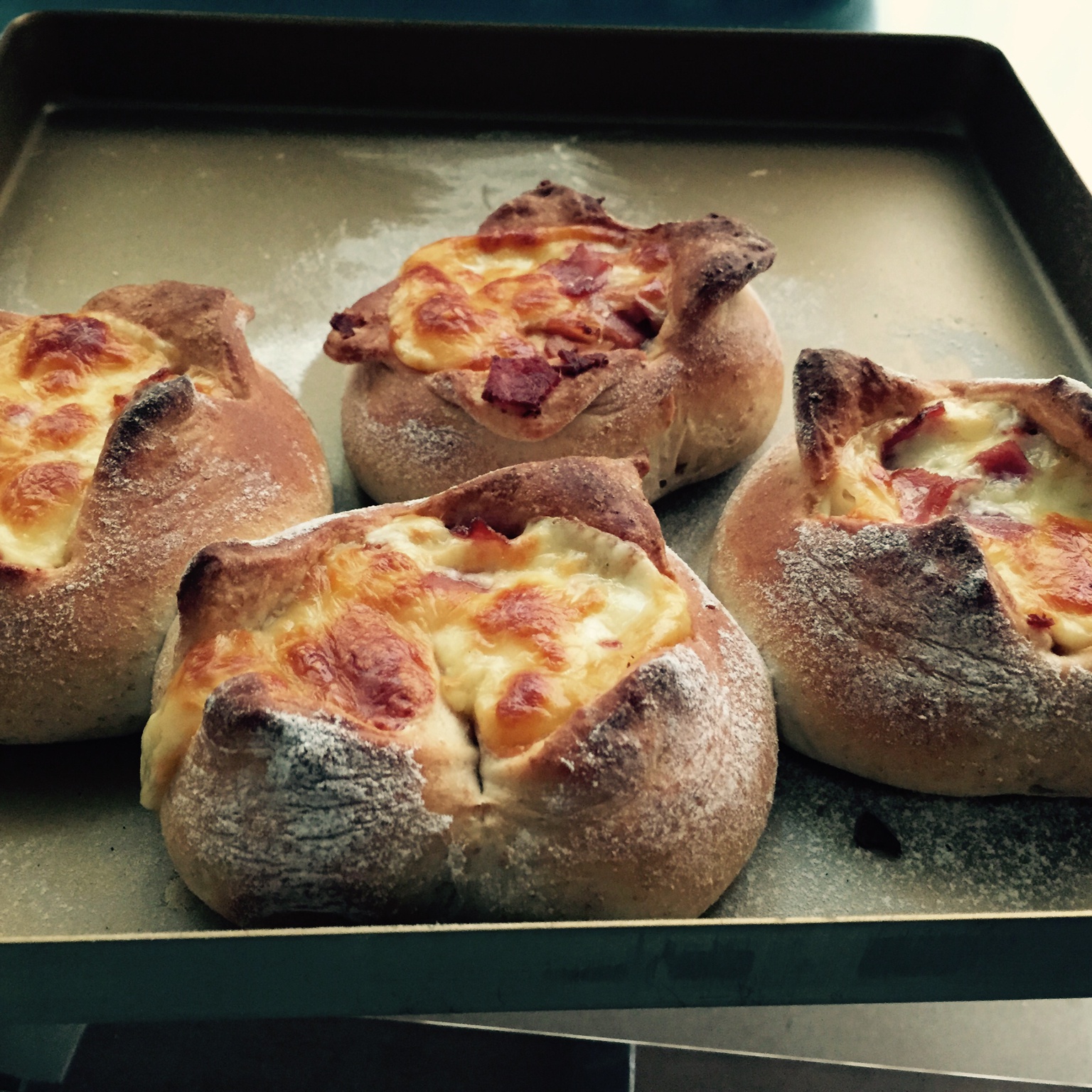 全麦芝士熔岩面包