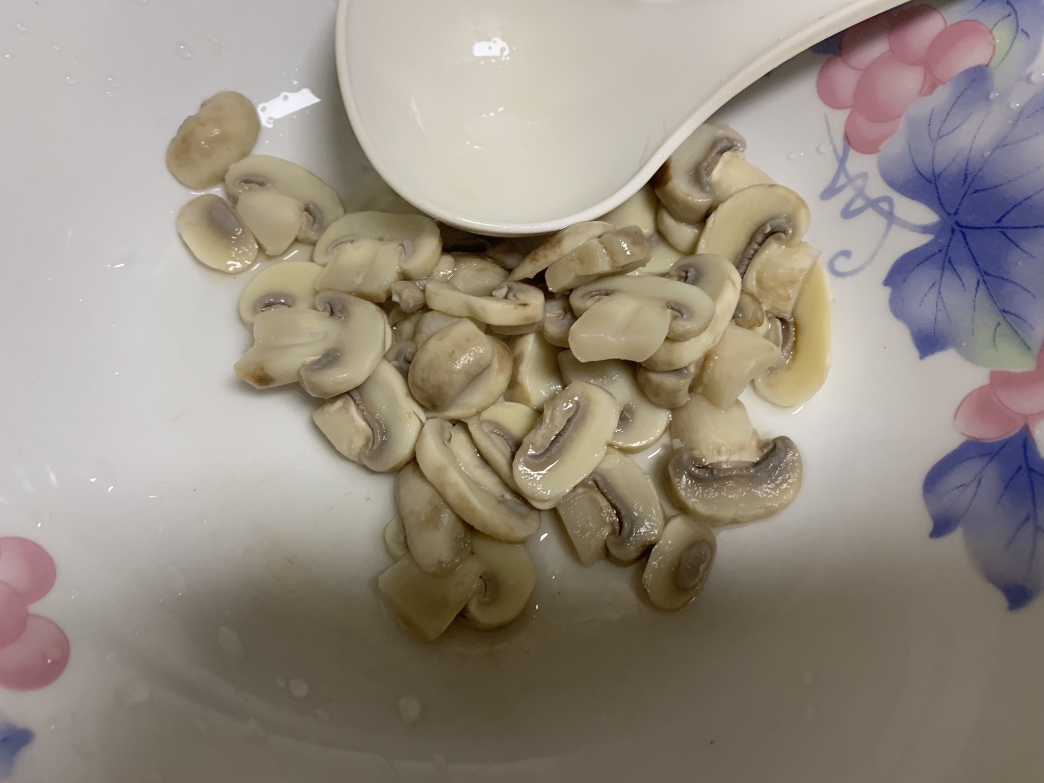 奶油蘑菇汤小美版的做法 步骤2