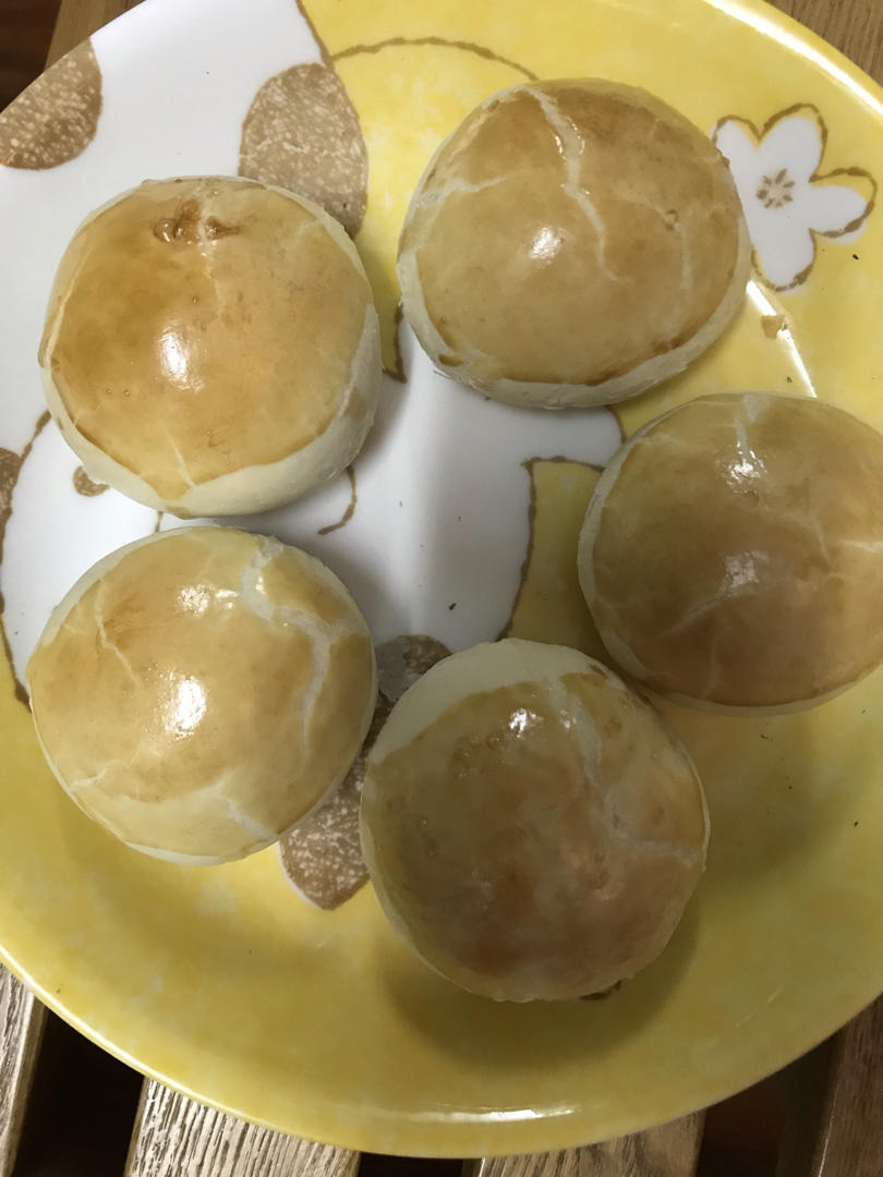 排四个小时队也买不到的鲜肉月饼，秘诀是放麻油！