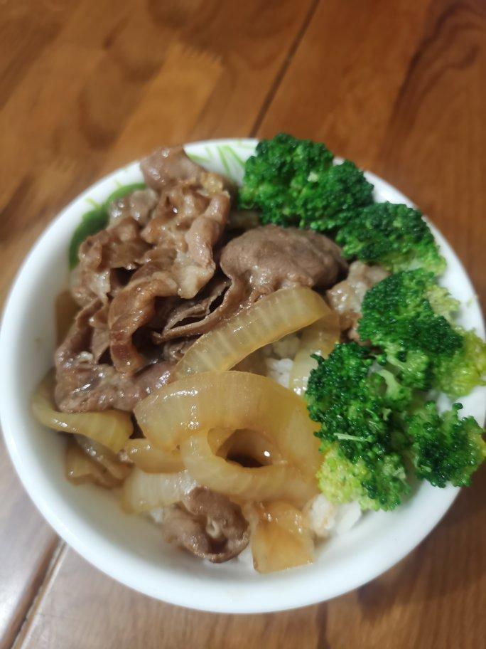 “吉野家”肥牛饭