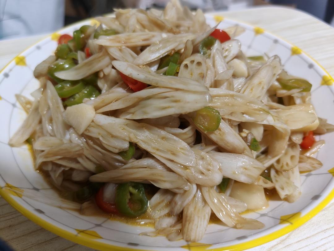 能干掉几碗饭的酸辣藕带炒肉丝