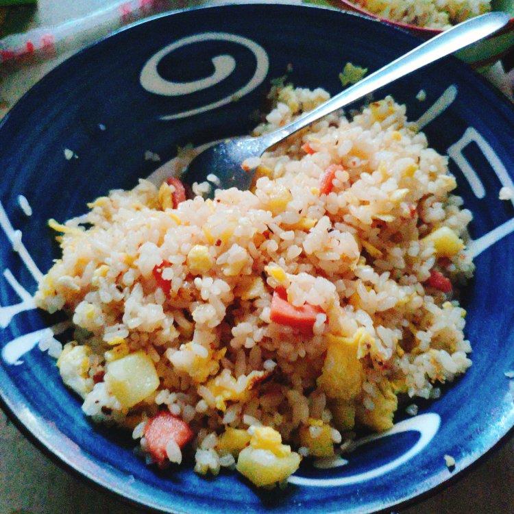 邻居抢着来我家吃土豆香肠炒饭，原来这么香！