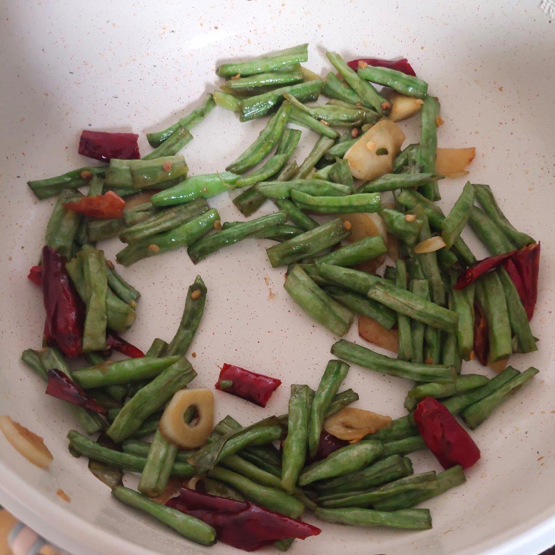 强烈推荐🔥非常下饭的😜“干辣椒爆炒豇豆”