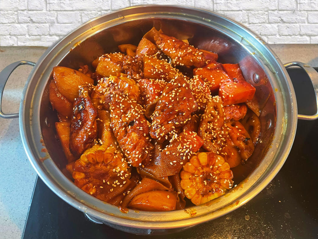 怒省158‼️胖哥俩鸡翅鸡爪煲