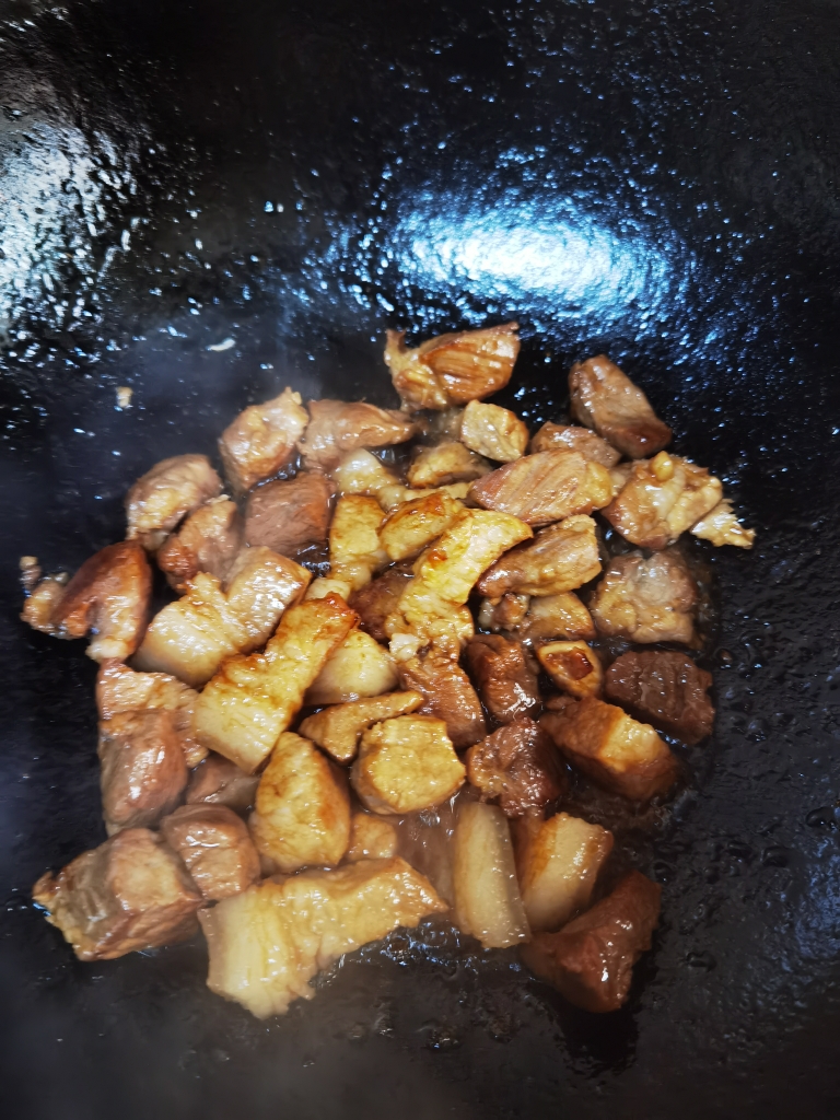 砂锅红烧肉炖土豆的做法 步骤5