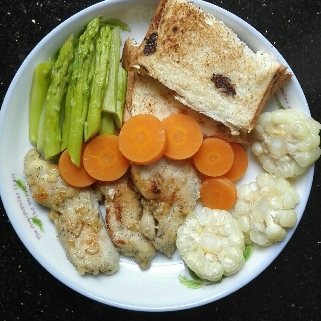 酷炫屌炸天好吃的煎鸡胸肉（香蒜蜂蜜煎鸡胸肉）