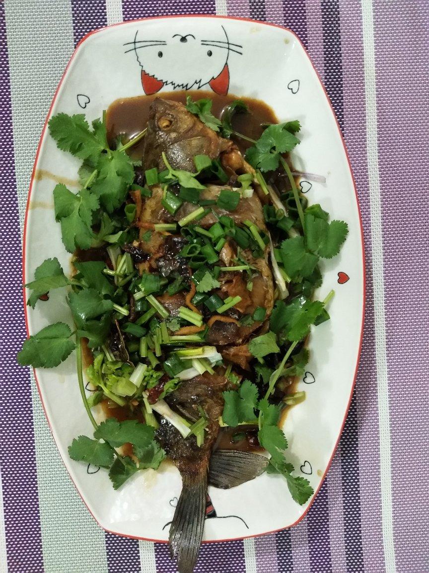 红烧鲫鱼