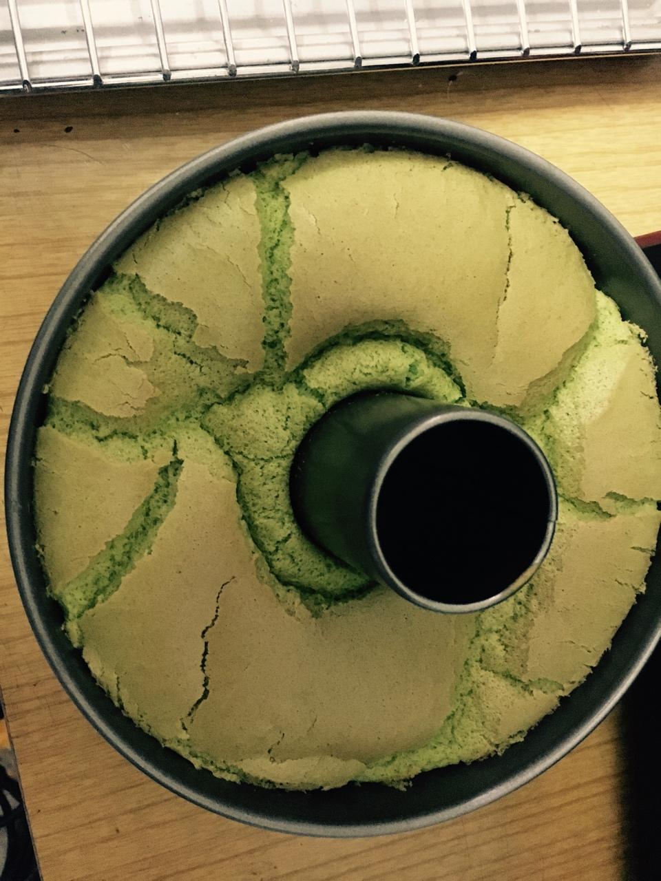 菠菜戚风蛋糕（8寸中空模具）
