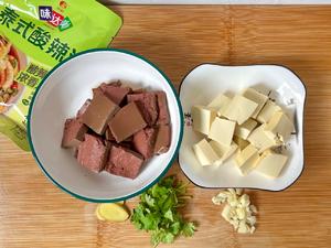 酸辣鸭血豆腐的做法 步骤2