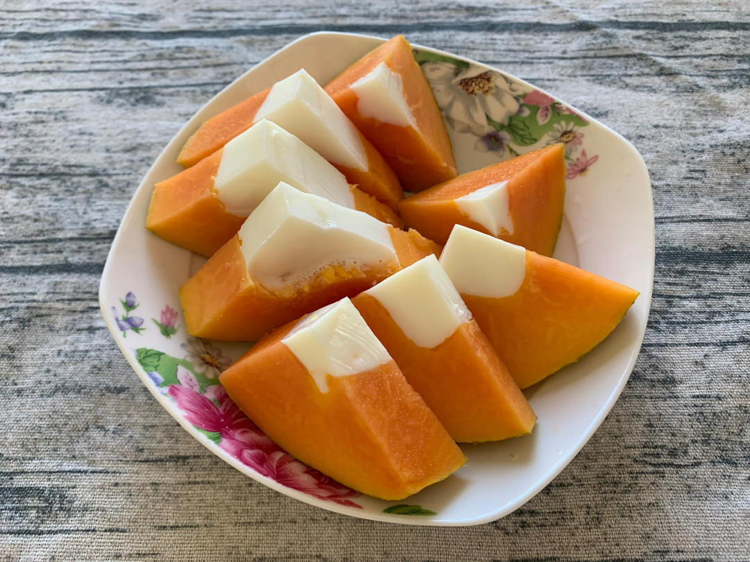 牛奶木瓜冻
