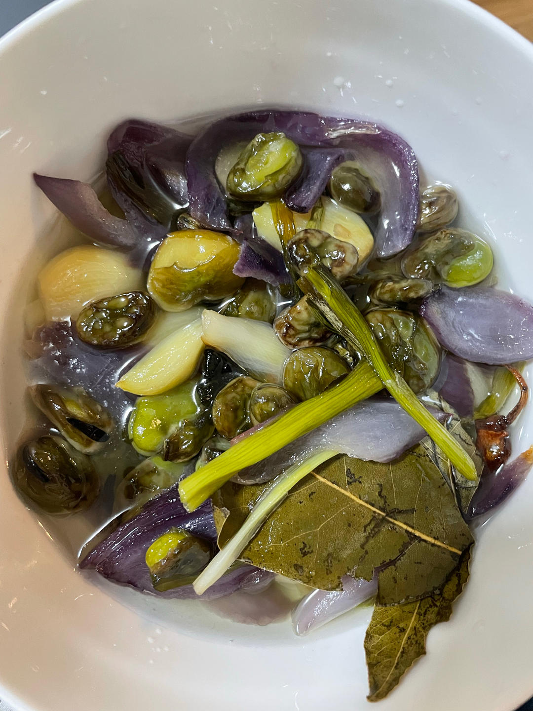 油焖蚕豆