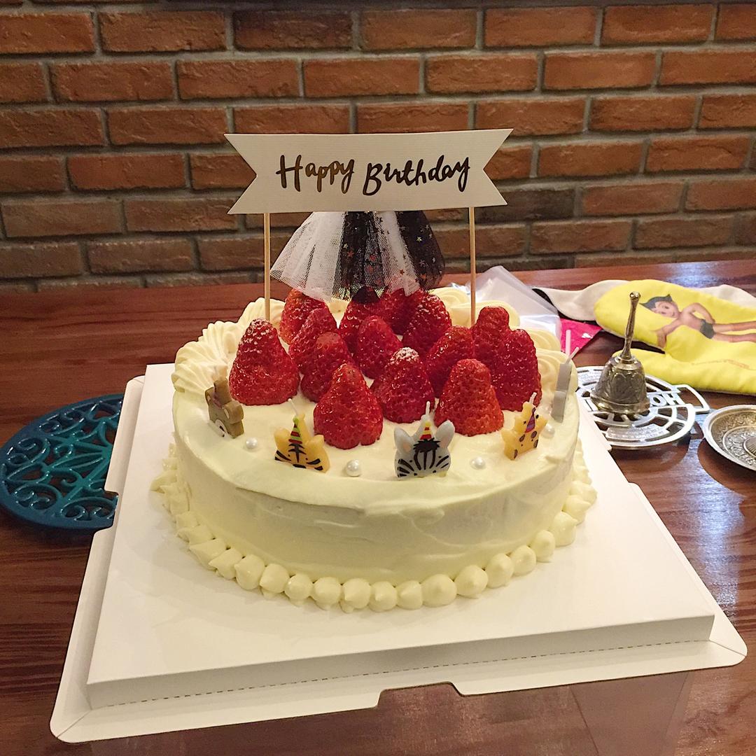 草莓奶油蛋糕/基础戚风胚，徒手脱模剖片及抹面挤花/「戚风及其衍生」烘焙视频蛋糕篇1