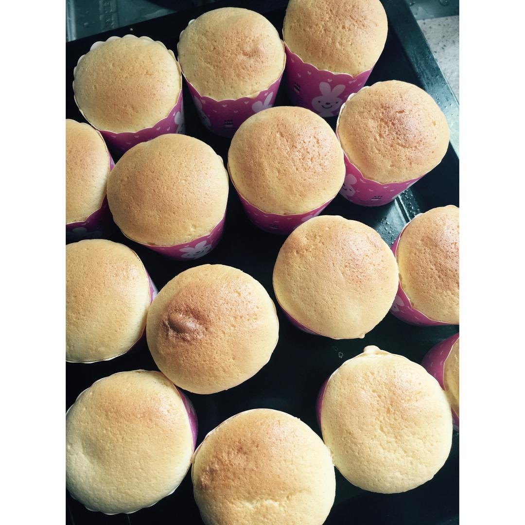 超软的~酸奶蛋糕