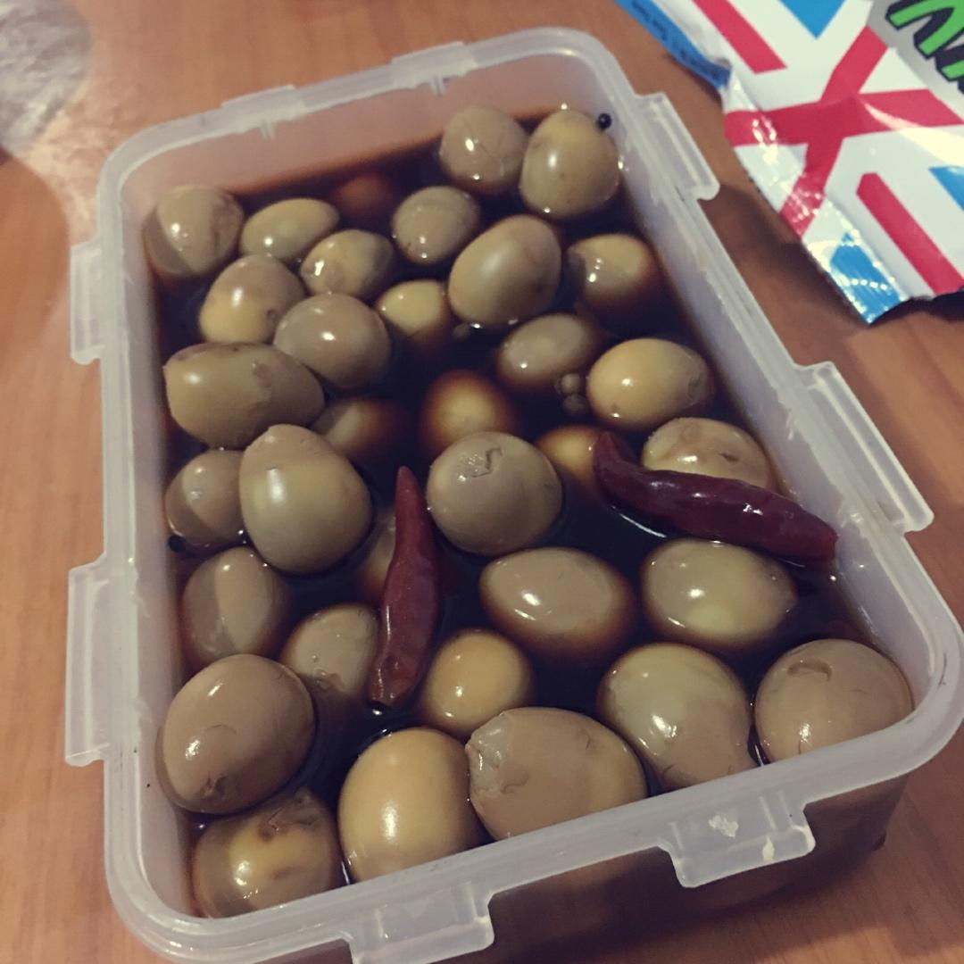 乡巴佬卤鹌鹑蛋