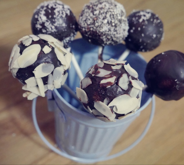 棒棒糖蛋糕 cake pops 做法