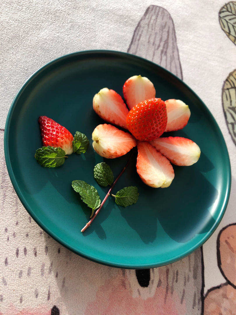 水果拼盘创意儿童摆盘草莓91苹果天鹅