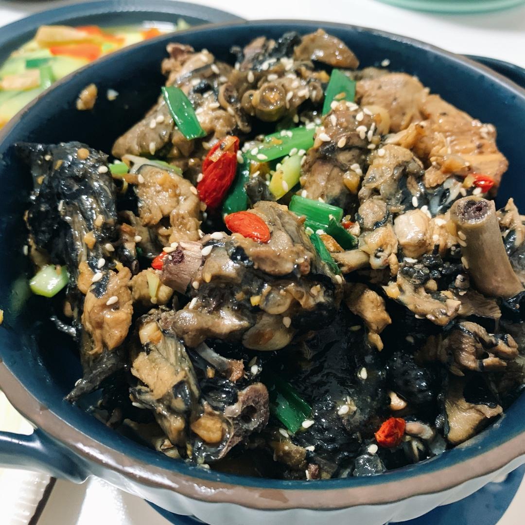 香飘千里之外的姜爆乌鸡，又名麻油鸡，月子鸡