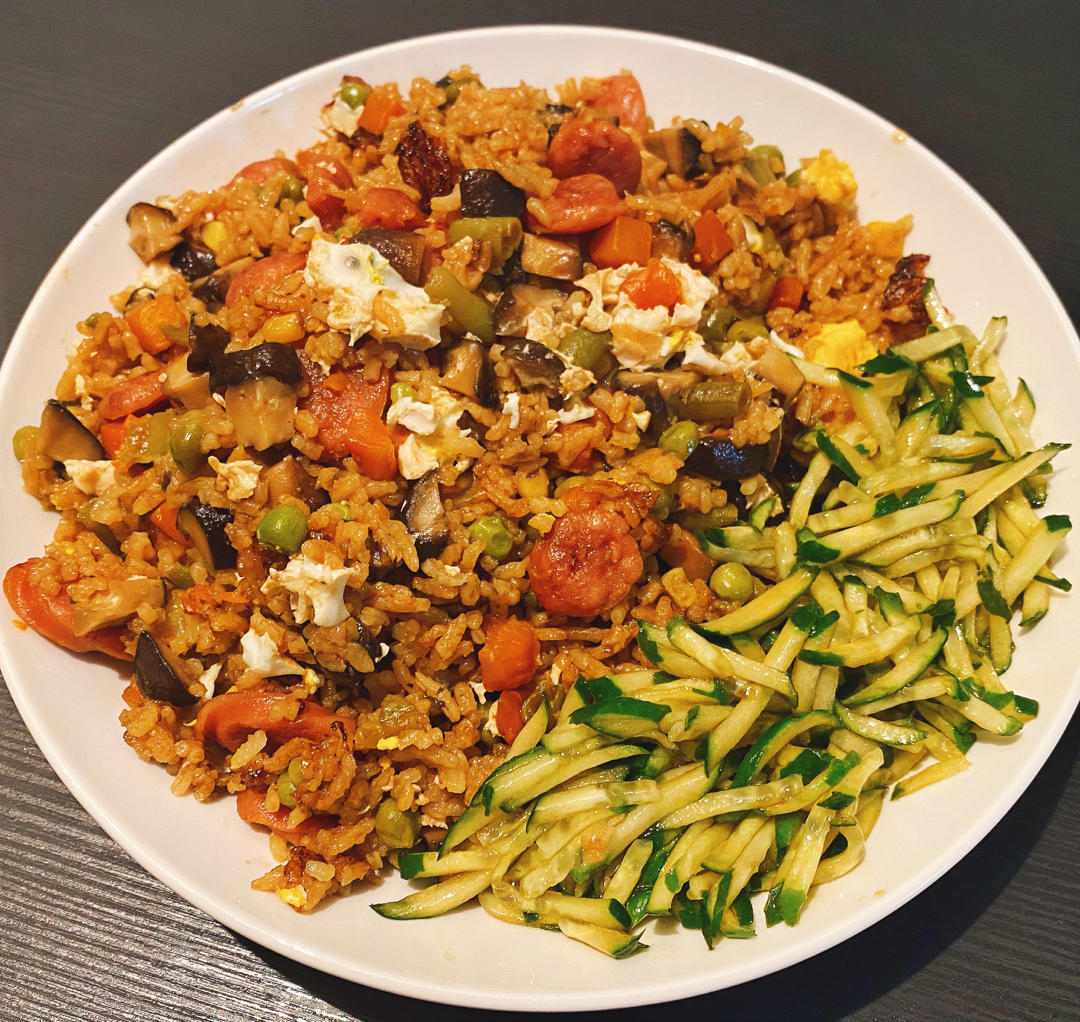 懒人电饭锅香肠焖饭/煲仔饭