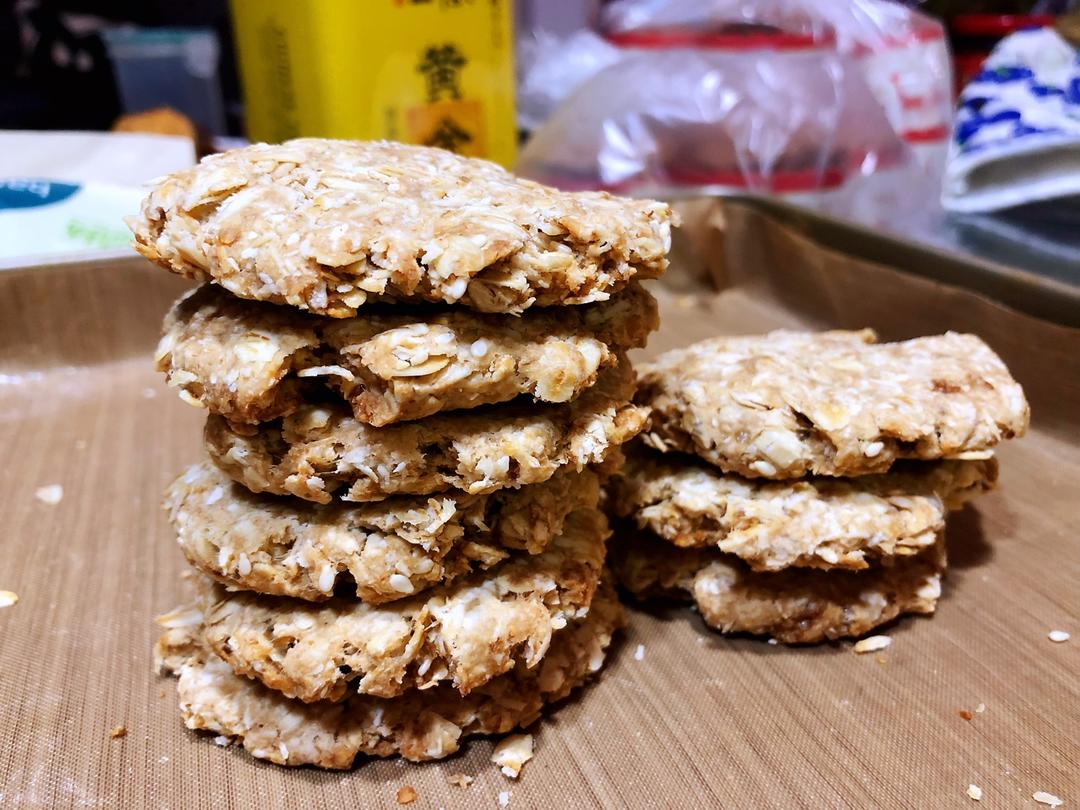 素食:有机燕麦芝麻大饼干