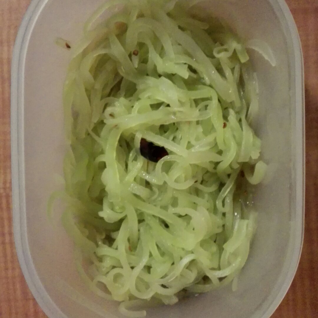 凉拌莴笋