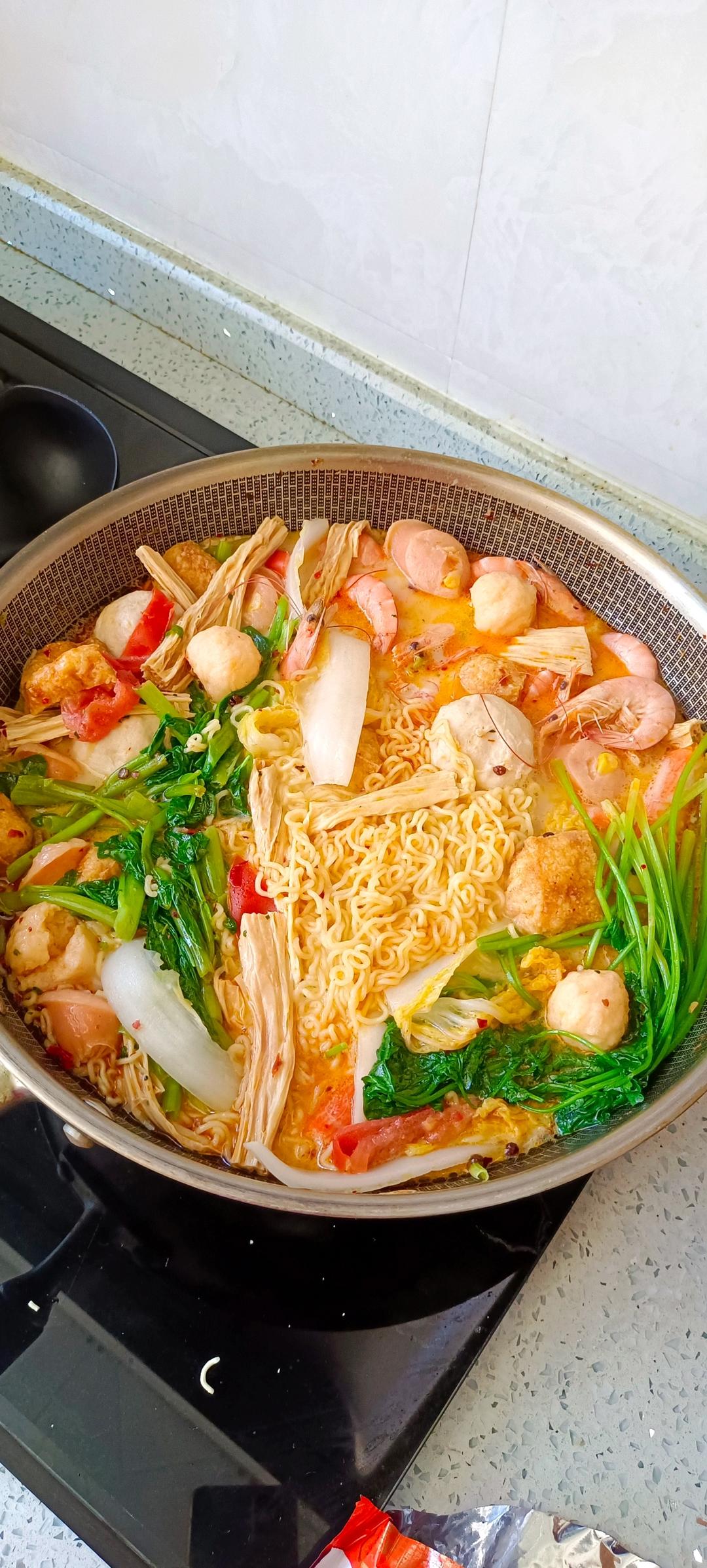 秒杀杨国福张亮的家庭自制麻辣烫