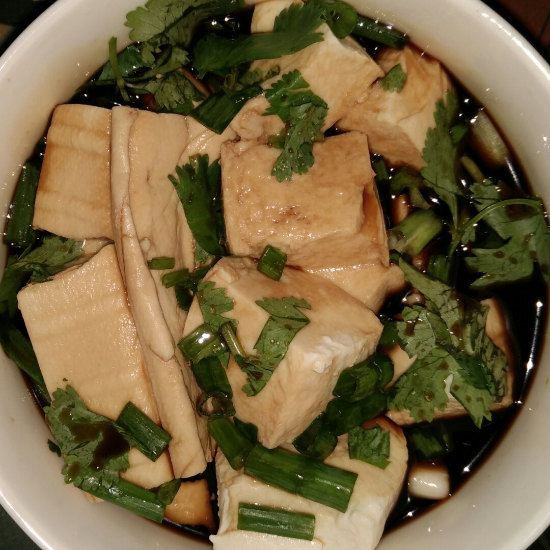 香菜小葱拌豆腐