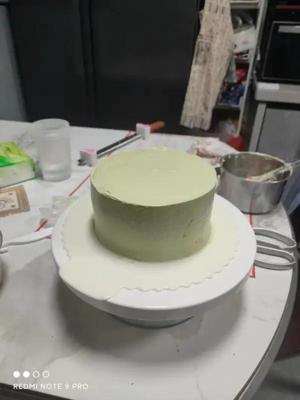 戚风蛋糕胚（含四寸、五寸、六寸、八寸、十寸戚风蛋糕配方）
