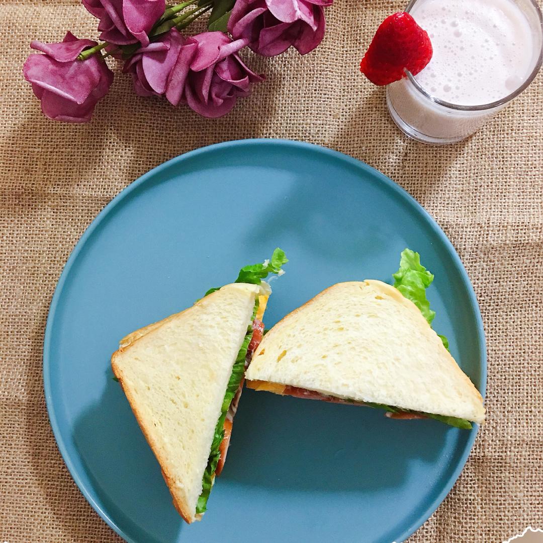 纯奶手撕吐司的做法 步骤1