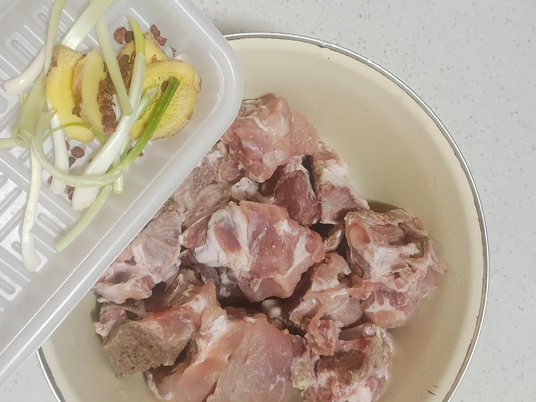 番茄玉米骨头汤