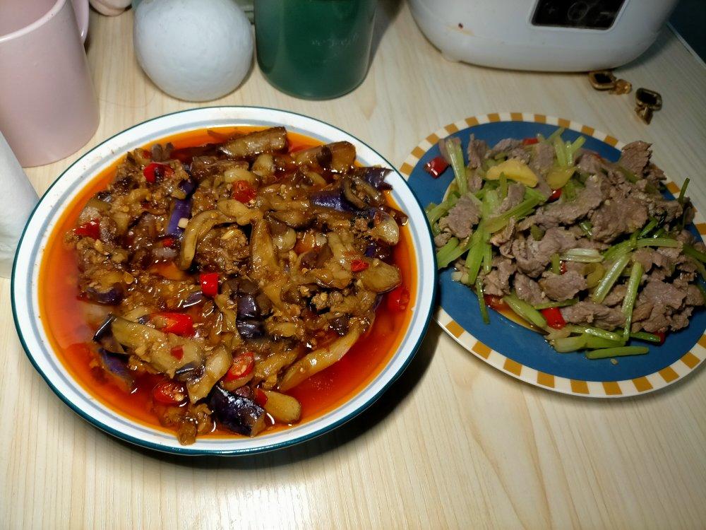 开胃下饭菜！巨简单的家常鱼香茄子煲