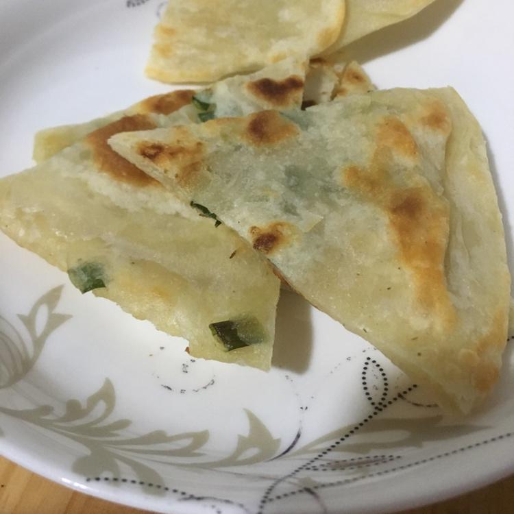 酥脆版葱油饼 看向往的生活也想吃葱油饼配香肠